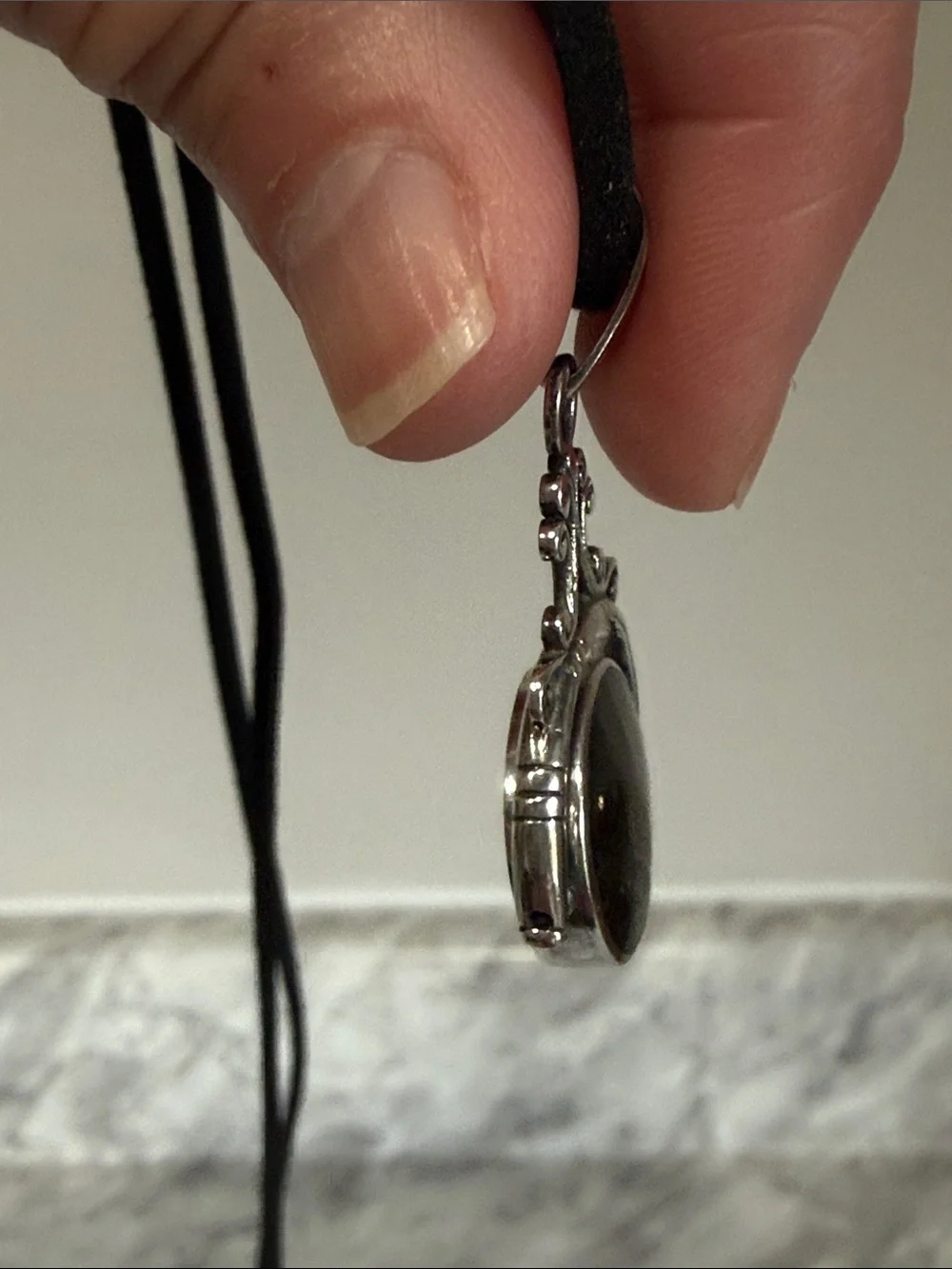 925 Silver Reversible Spinning Pendant Mother of Pearl & Black Onyx Necklace